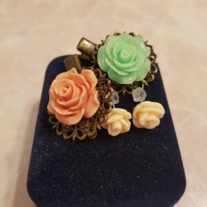 Buyer photo Kira Shaw, who reviewed this item with the Etsy app for Android.