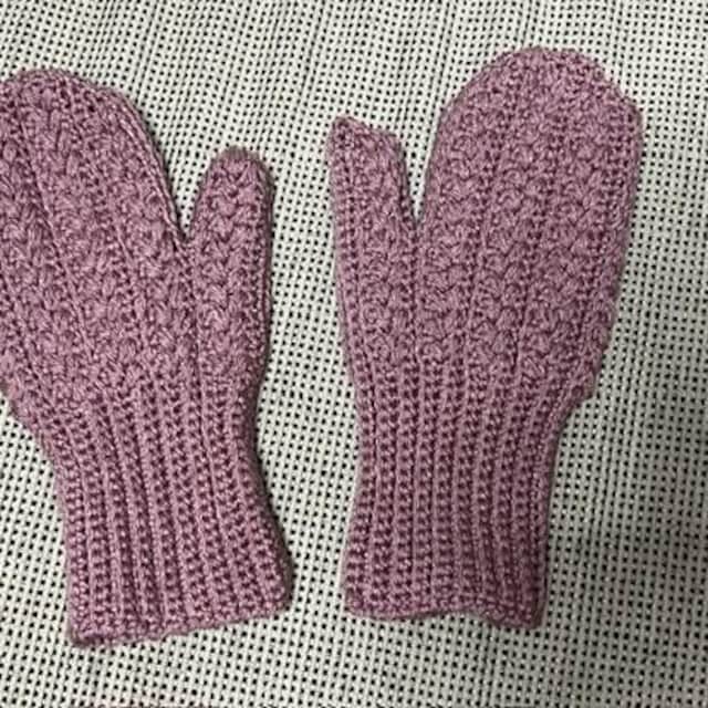 A customer's finished Winter Wheat Stitch Flat Mittens Crochet Pattern (Digital PDF)