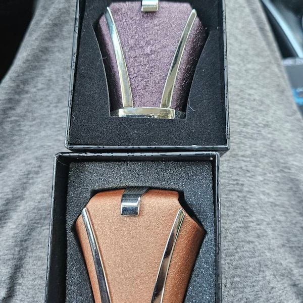collar bar shirt with tie