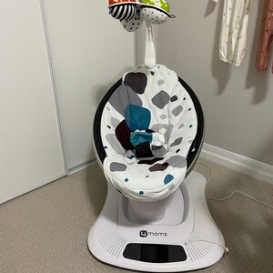mamaroo mobile hanging low