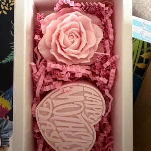 NICOLE added a photo of their purchase