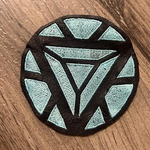 アイアンマン - 機械刺繍用マーベルアベンジャーズパッチデザイン