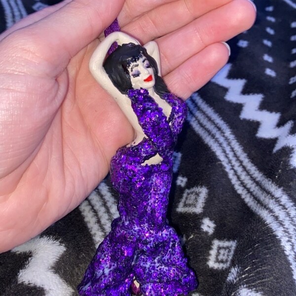 Pictures of large christmas tree light bulbs