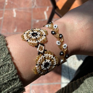 Mexican Huichol Small daisy Flower Bracelet 1 