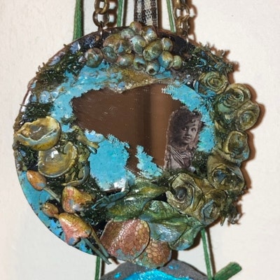 Vintage Box Of Ephemera Mixed Media Vintage Buttons Trinkets Etsy Vintage Box Of Ephemera Mixed Media Vintage Buttons Trinkets Etsy