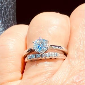 thais added a photo of their purchase