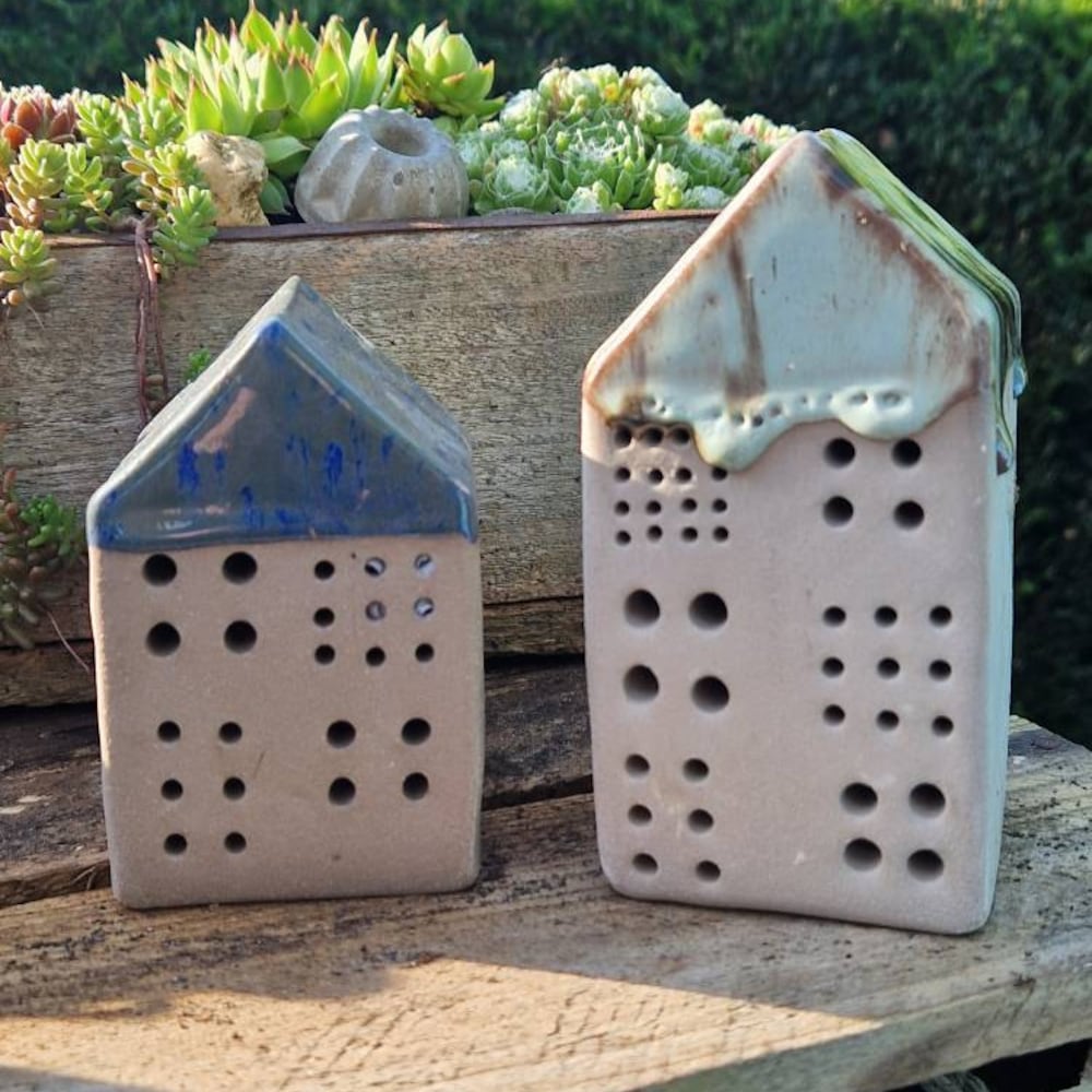 Bienensteinhaus groß mintgepunktet