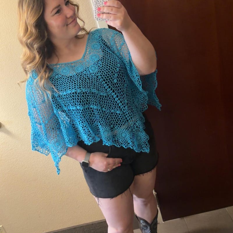 Finished Clover Drift Poncho, made by a customer