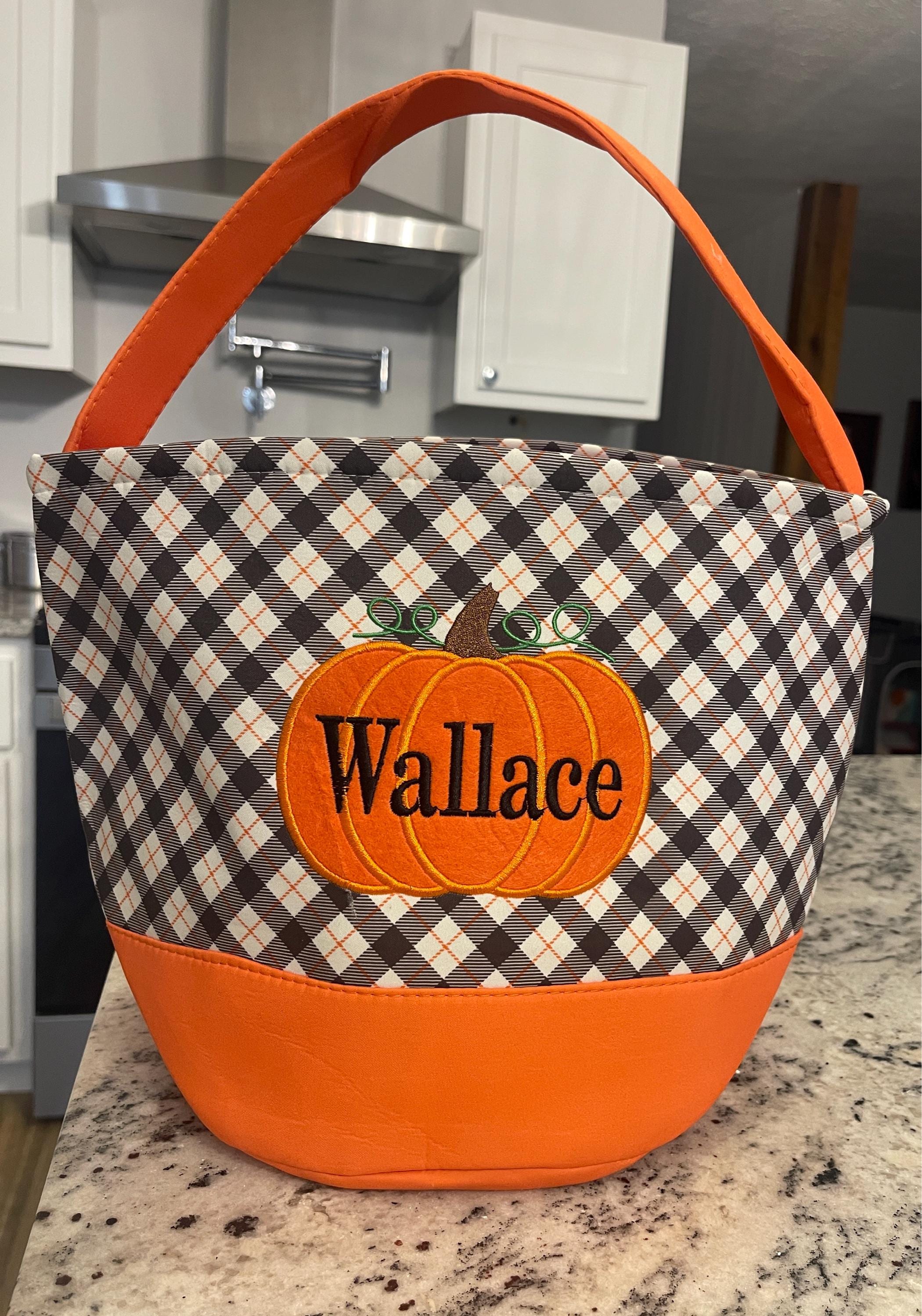 Trick or treat bag, Trick-or-treat bucket,  Halloween Bucket, Personalized, Halloween Basket, monogram, trick-or-treat, Halloween bag