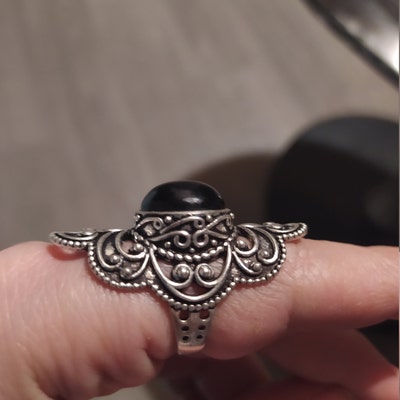 Boucles D'oreilles Pendantes Perles Pierre De Lave Grise Et Tibétaines - ThurColas, Neuf Avec étiquettes