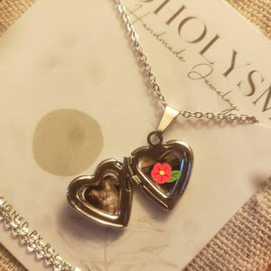Heart Locket Necklace - Dainty Silver Heart Locket Necklace with Photos - Minimalist and Simple Jewelry- Gift for her - Stainless Steel