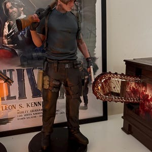 Statuette Resident Evil 4 Ultimate Premium Masterline Series 1/4 Leon