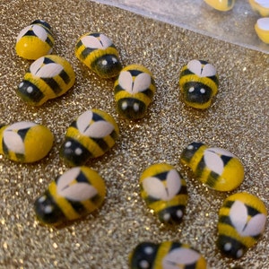 thumbnail image 2 of 100Pcs Wooden Bumble Bee Self-Adhesive Craft Stickers - 9x12mm 2 of 5
