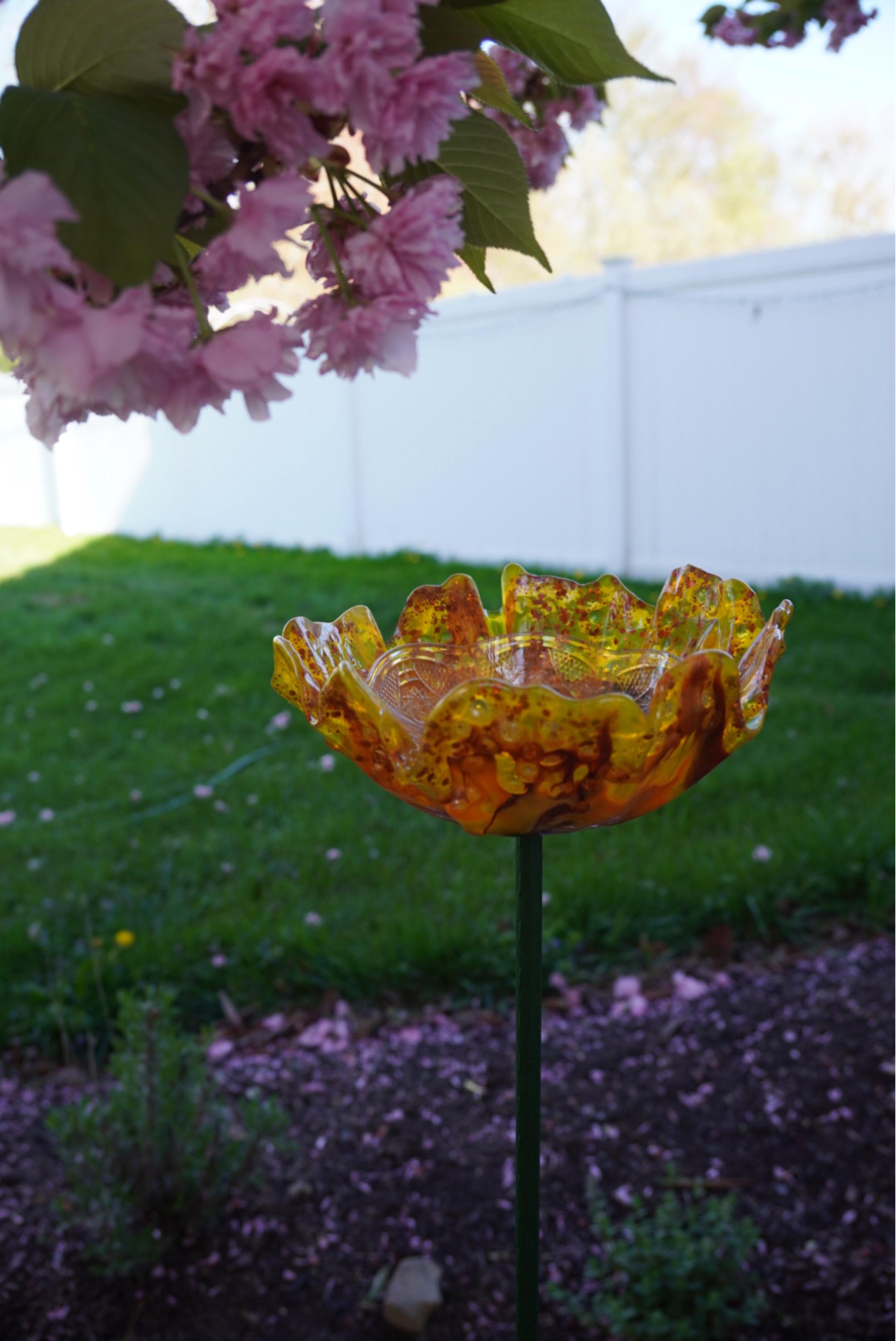 Stunning Organic Resin Flower Bird Feeder and Bee Bath for Garden Pollinators