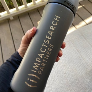 Personalized Water Bottle Owala Freesip 24oz Insulated Stainless Steel FREE  Laser Engraving Flip Top Leak Proof Lid Sip or Swig -  New Zealand