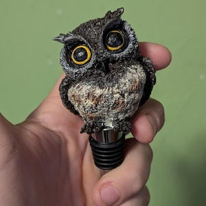 フクロウ型ワインストッパー：手作りの樹脂製ワイン＆リキュールボトル