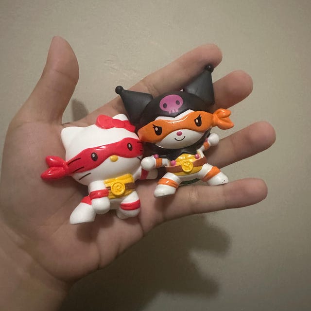 マクドナルド ハッピーミール TMNT ハローキティ ティーンエイジ
