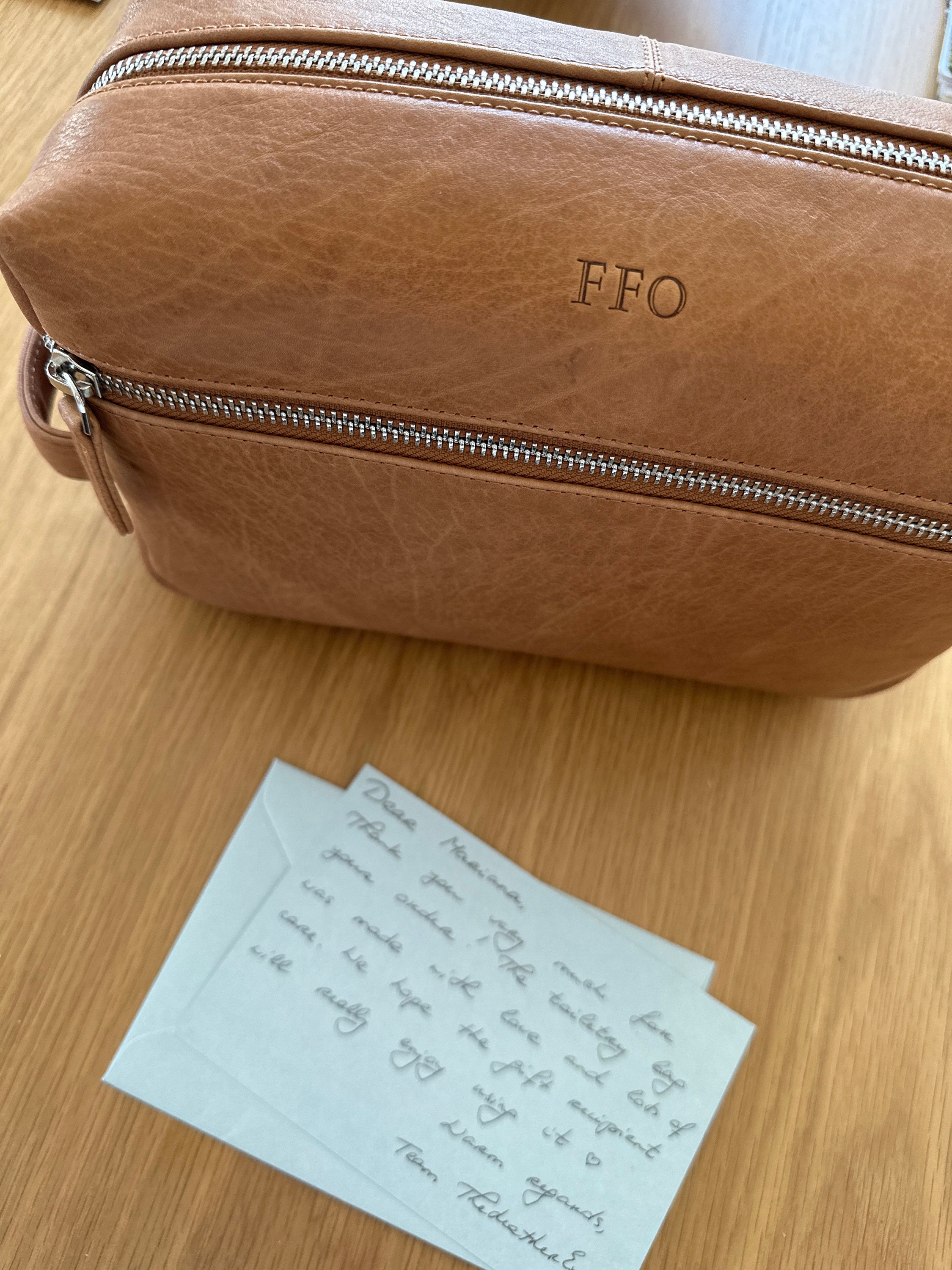Personalized leather toiletry bag - Dopp kit - Christmas - Anniversary gift for him - For husband - Leather travel bag - For dad - boyfriend