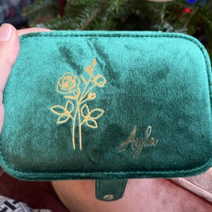 Rayane added a photo of their purchase