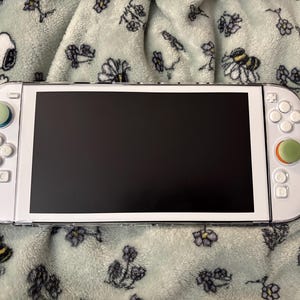 Solid White Skin Wrap for Nintendo Switch Devices | 2, Standard