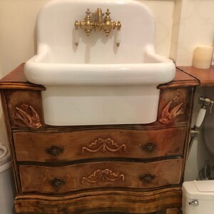 Antique Inspired Sinks For The Bath Kitchen Von Watermarkfixtures