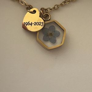 Taylor added a photo of their purchase