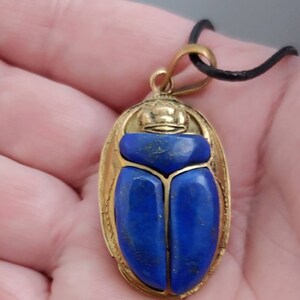 KHEPRI ラピスラズリ インレイ ペンダント、彫刻された