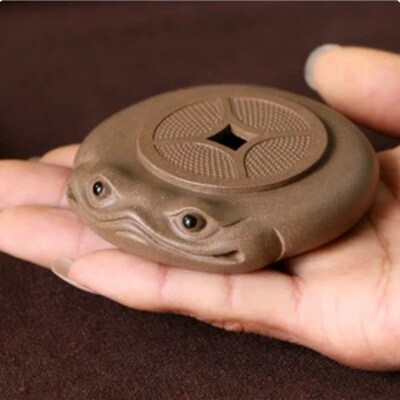 LYART Tea Pet Frog That Can Spray Water, Cute Zisha Kung Fu Ornament Accessories Of Set Decoration For Table Desk Tearoom Great Gift Lover Friend 7 Spray And Flat Pebble Cyan