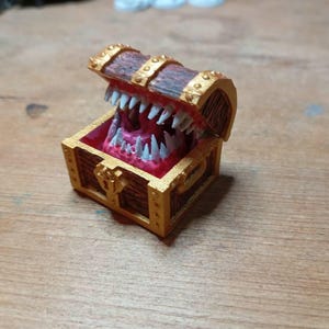 ヒンジ付きミミックSTL-ミミックモンスターを出現させるために開く胸の