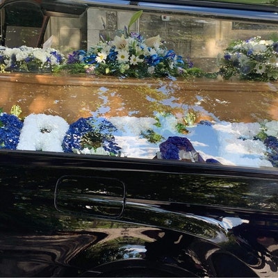 Personalised Artificial Silk Funeral Tribute Wreath – Any 3 Letter Name (BRO, DAD) By MySilkFlowers Ltd