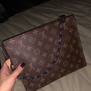 Louis Vuitton Monogram Dopp Kit - Brown Cosmetic Bags, Accessories -  LOU770561