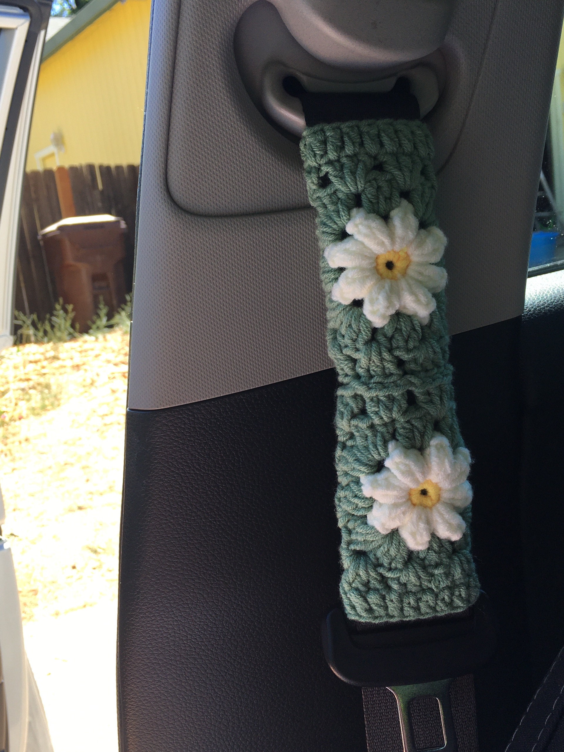 Handgemachte gehäkelte Lenkradhülle für Frauen, süße Daisy Blumen Sicherheitsgurthülle, Auto Interieur Accessoires Dekoration