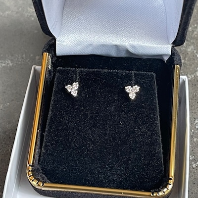 Trio Diamond Stud Earrings / 14k Solid Gold Three Stone - Etsy