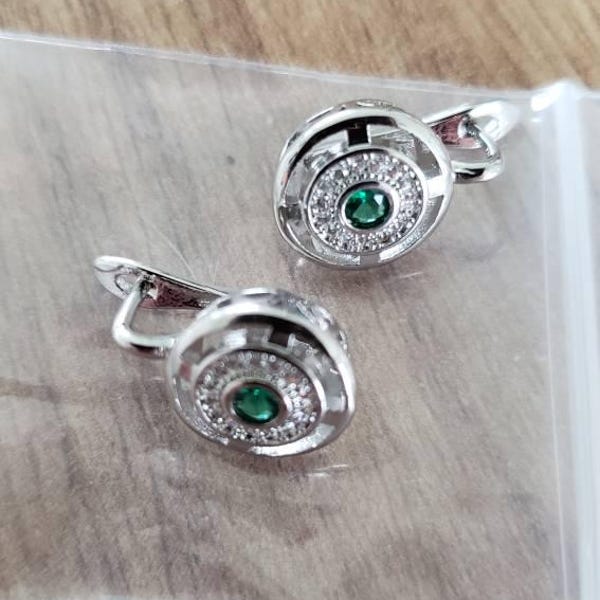 Boucles D'oreilles Dormeuse Doré Antique - Serti De CZ Et Fausse Perle Blanc/vert - Neuf
