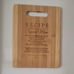 KITCHENVOY Mom Cutting Board Recipe - Birthday Presents for Mom from  Daughter, Son - Best Mother Cutting Board Gift- Mother's Day Gifts for  Mother in