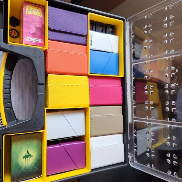 Sliver / Eldrazi Themed Commander Deckbox With Toploader for MTG (magic ...