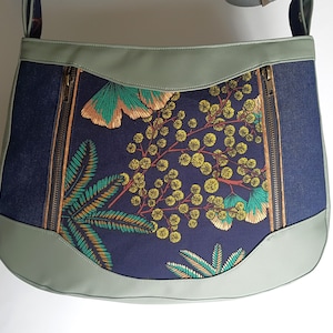 Hélène added a photo of their purchase