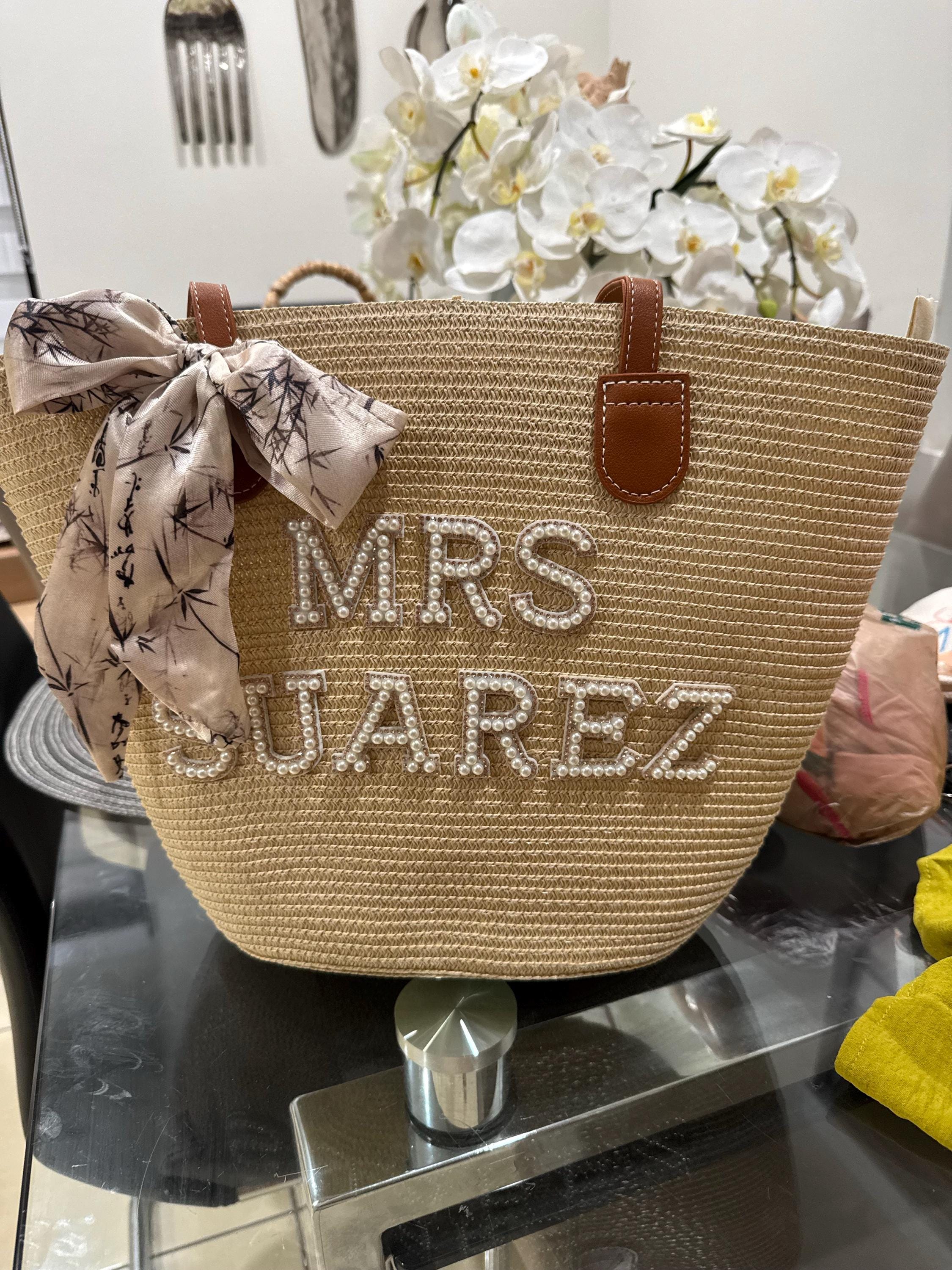Bride beach bag, Bachelorette party straw bag, Bride honeymoon bag, Bride to be bag, Bride Beach tote bag Pearl letter, Custom Mrs Beach bag
