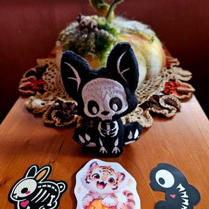 クリーパー猫スケルトンぬいぐるみ - リトルフォックスのトービーンズ