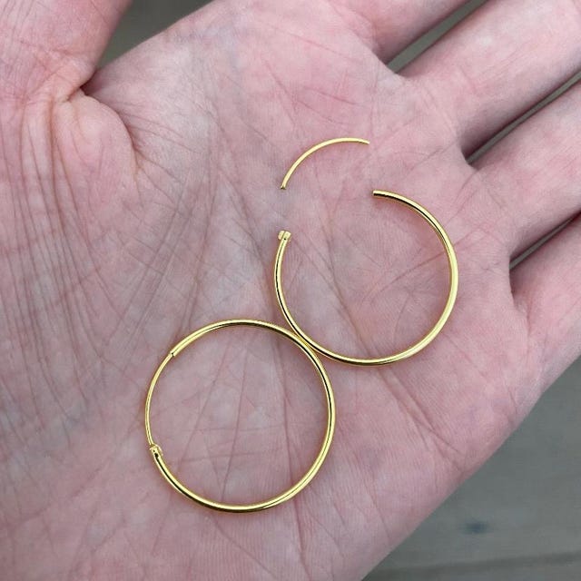 Orecchini A Cerchio Elefante E Malocchio | Placcati Oro 14K, Portafortuna - JEYFEL XOIA