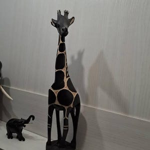 ジンバブエ産の手彫り彫刻　キリン ジンバブエのキリンの木彫り - Etsy 日本
