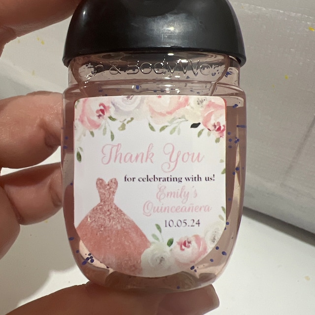 Eliamar added a photo of their purchase
