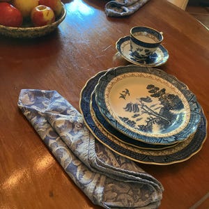 Royal Doulton Booths Real Old Willow Dinnerware: England, 1981 - Etsy