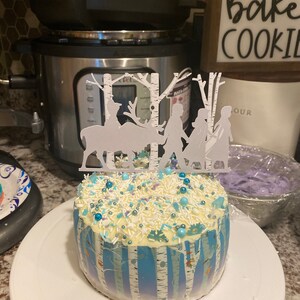 Le gâteau Reine des neiges - 50 idées originales  Frozen birthday cake,  Frozen birthday party cake, Cool birthday cakes