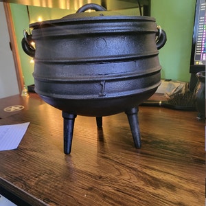 Cast Iron Cauldron Flat Bottom Kettles Campfire Cooking Best Pot for Great  Tasting Baked Beans Pot Can Be Used in All Ovens and Stove Tops 
