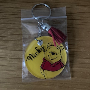 Portachiavi In Metallo Con Winnie The Pooh - Ciondolo Anime Carino Per Ragazzi E Donne, Regalo Idea Compleanno