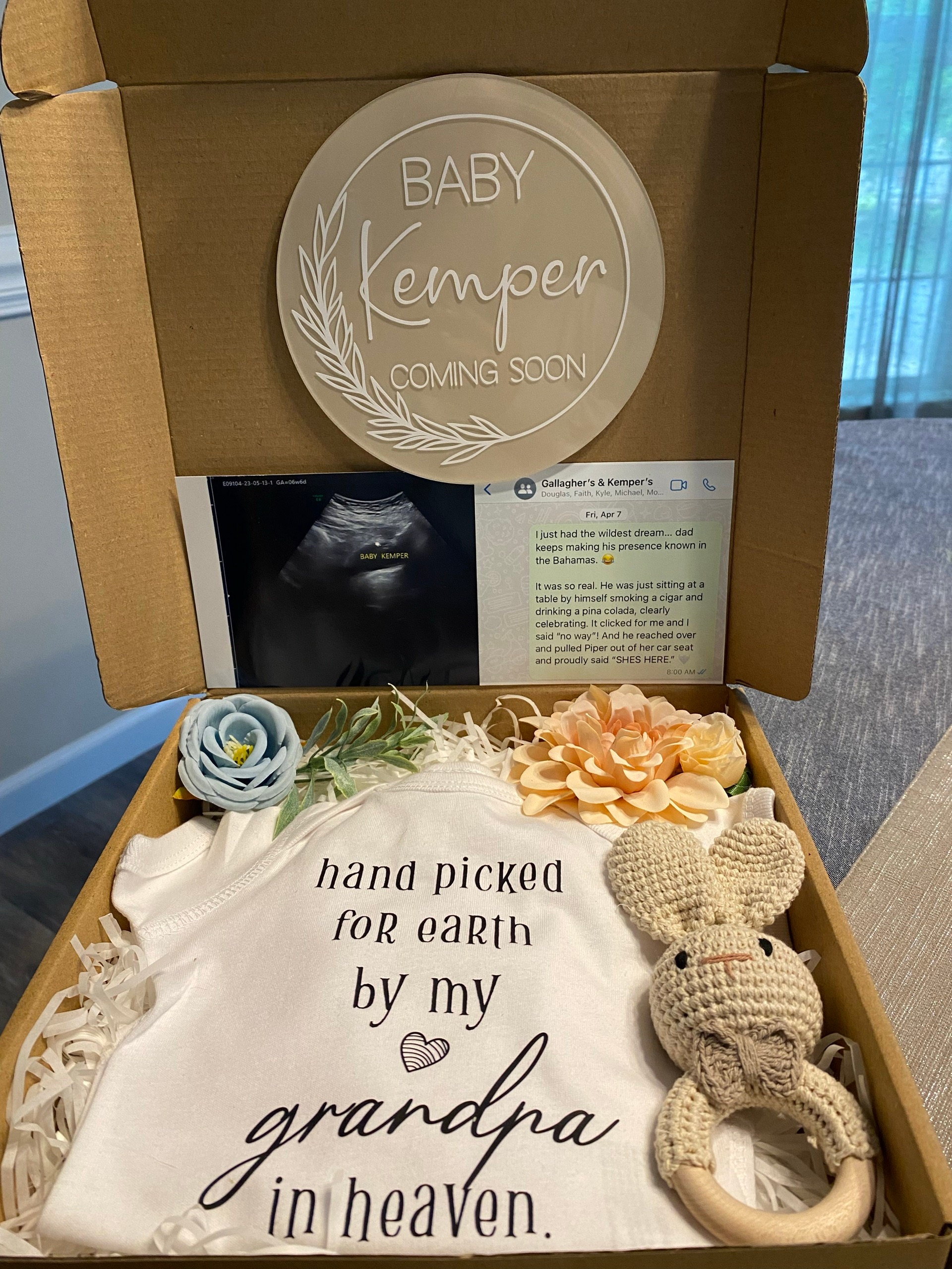 Hand Picked for Earth by My Grandpa in Heaven Onesie®, Pregnancy Announcement, Grandpa Grandma Auntie Uncle Onesie®, Baby Shower Gift