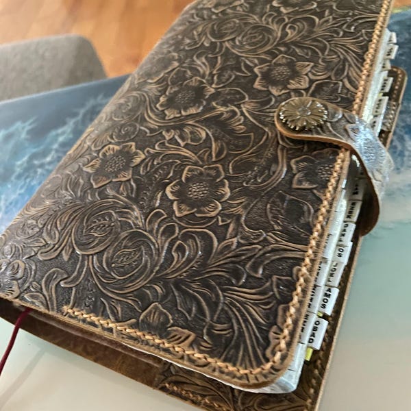 Embosed Cover Embossing KJV Holy Bible Cover , Custom Leather Holy Bible Book Case ...