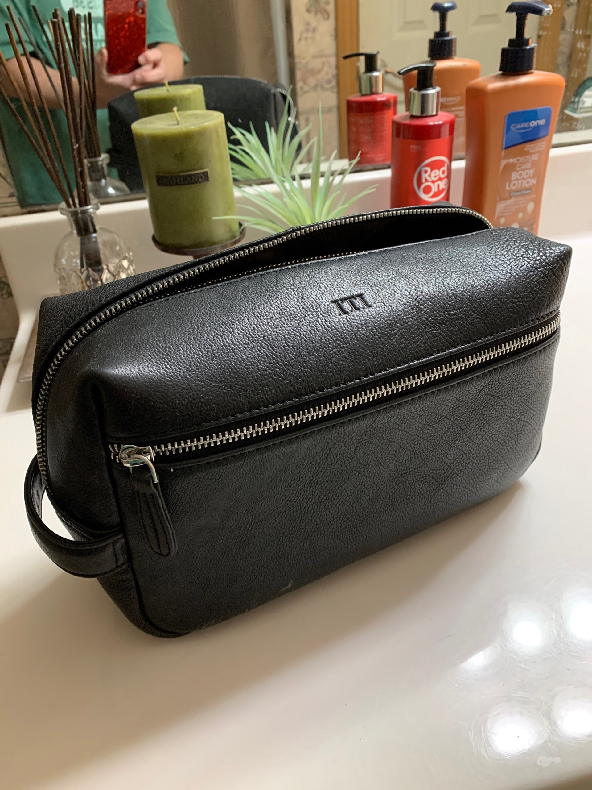 Personalized leather toiletry bag - Dopp kit - Christmas - Anniversary gift for him - For husband - Leather travel bag - For dad - boyfriend