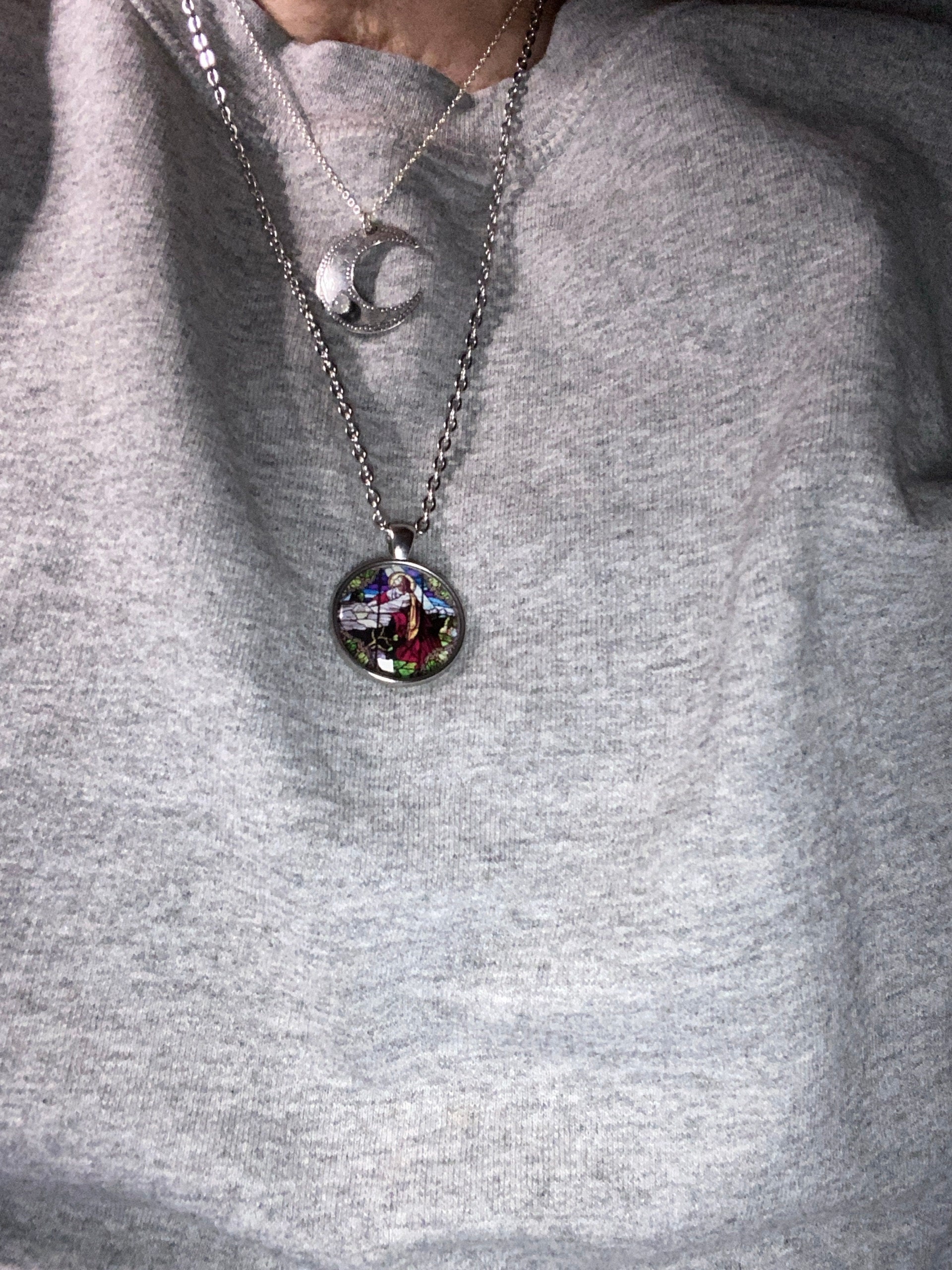 Jesus Christ Praying • Jesus Christ Jewelry • Christian Jewelry • Christian Gifts • Religious Gift • Christian Necklace • Jesus Jewelry